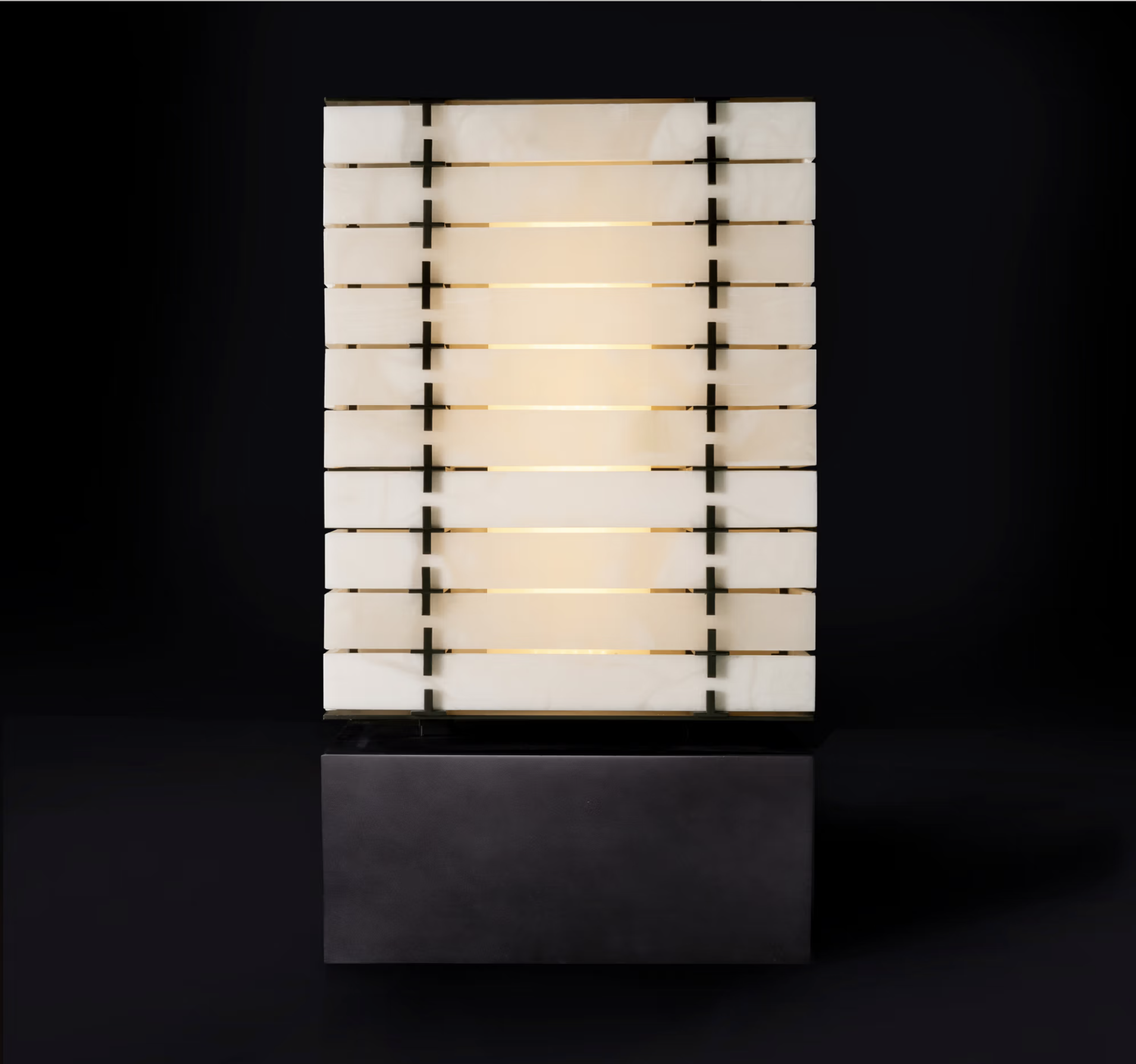 STRATA TABLE LAMP par De Troupe