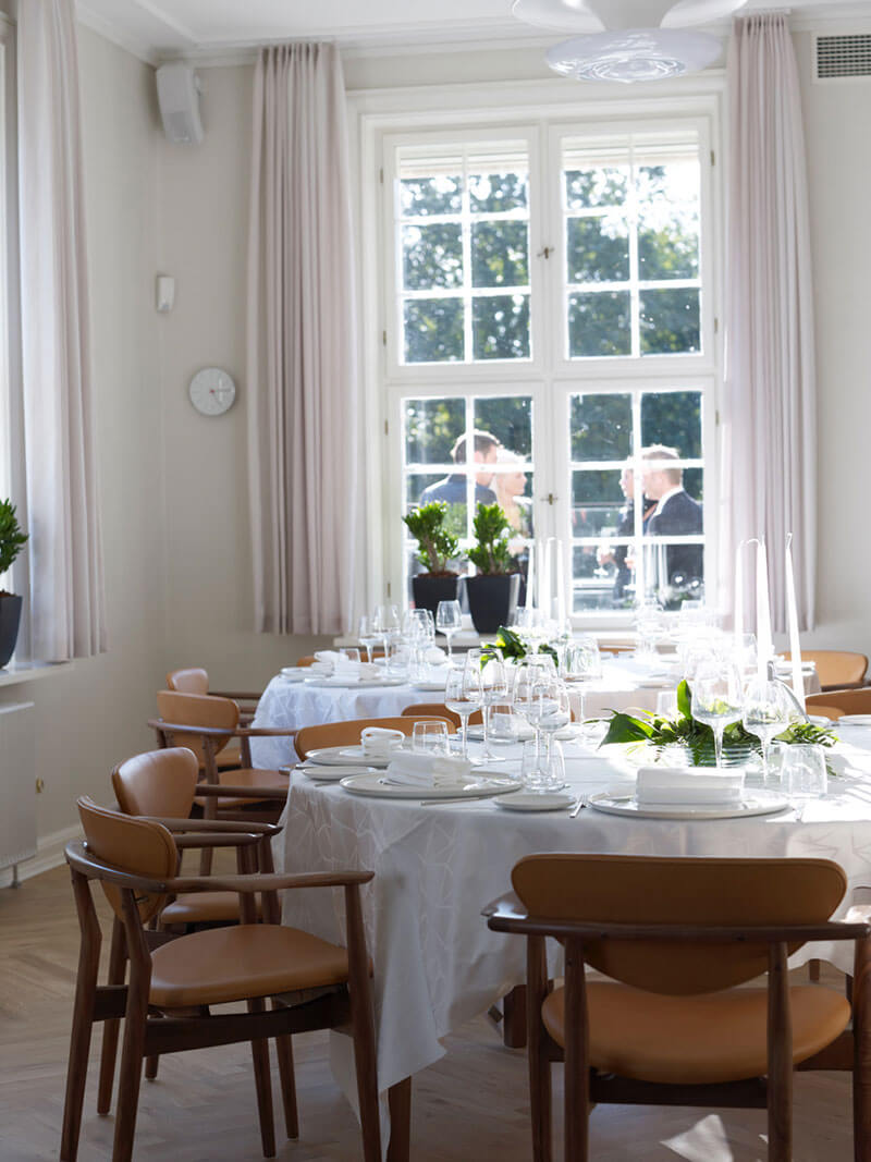 109 CHAIR par Finn juhl