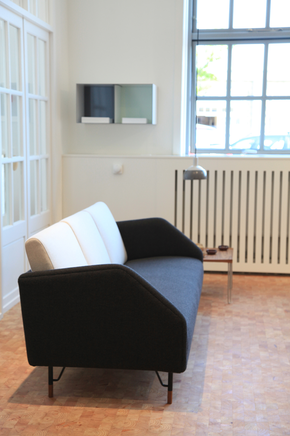 77 SOFA par Finn juhl