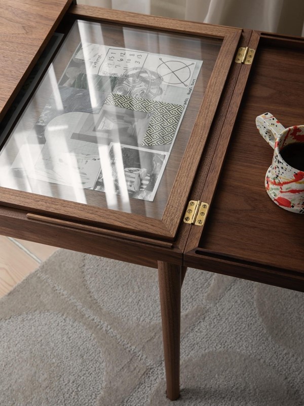 ART COLLECTORS TABLE par Finn juhl