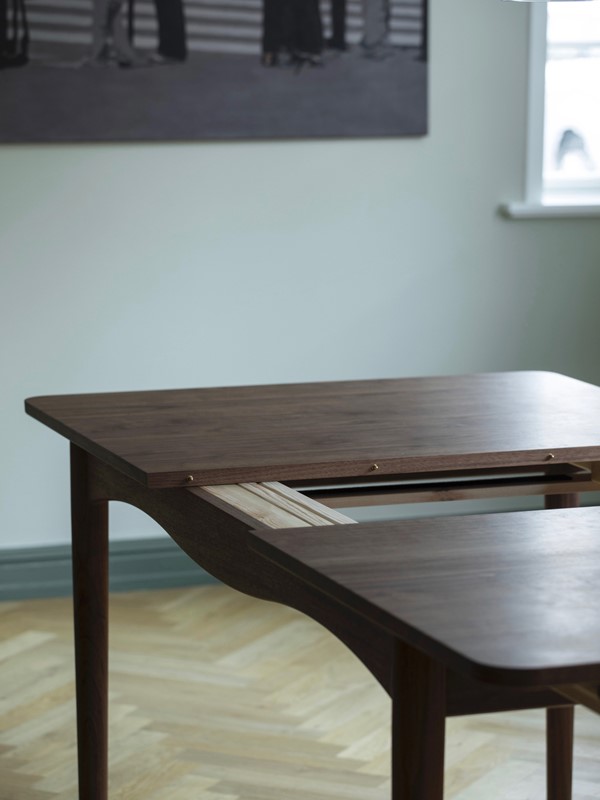 BOVIRKE TABLE par Finn juhl