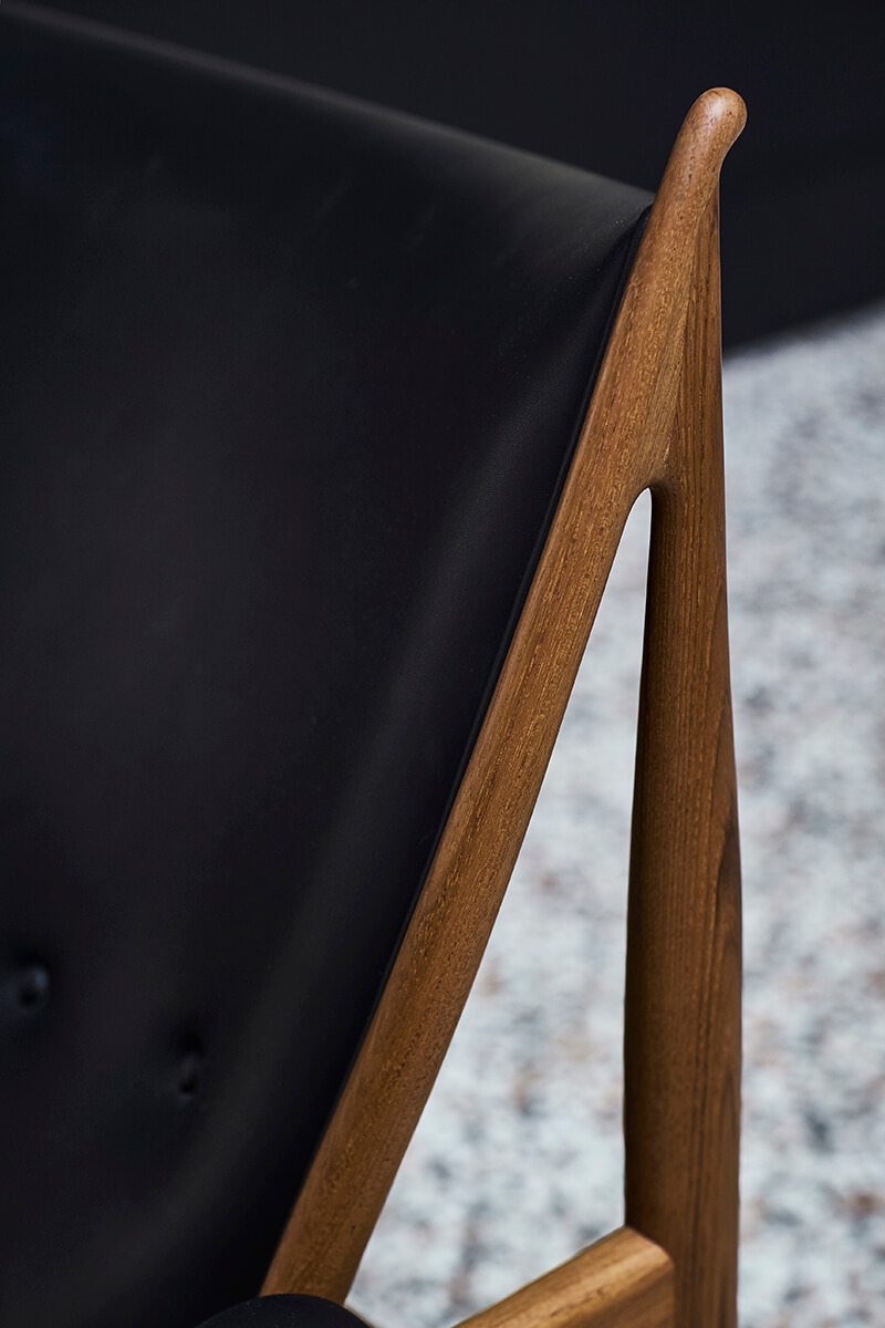 CHIEFTAIN CHAIR par Finn juhl