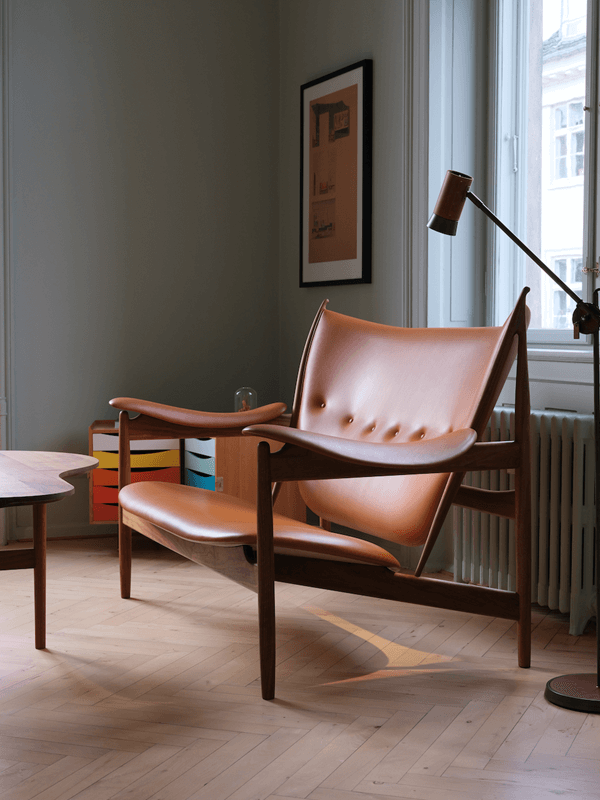 CHIEFTAIN SOFA par Finn juhl