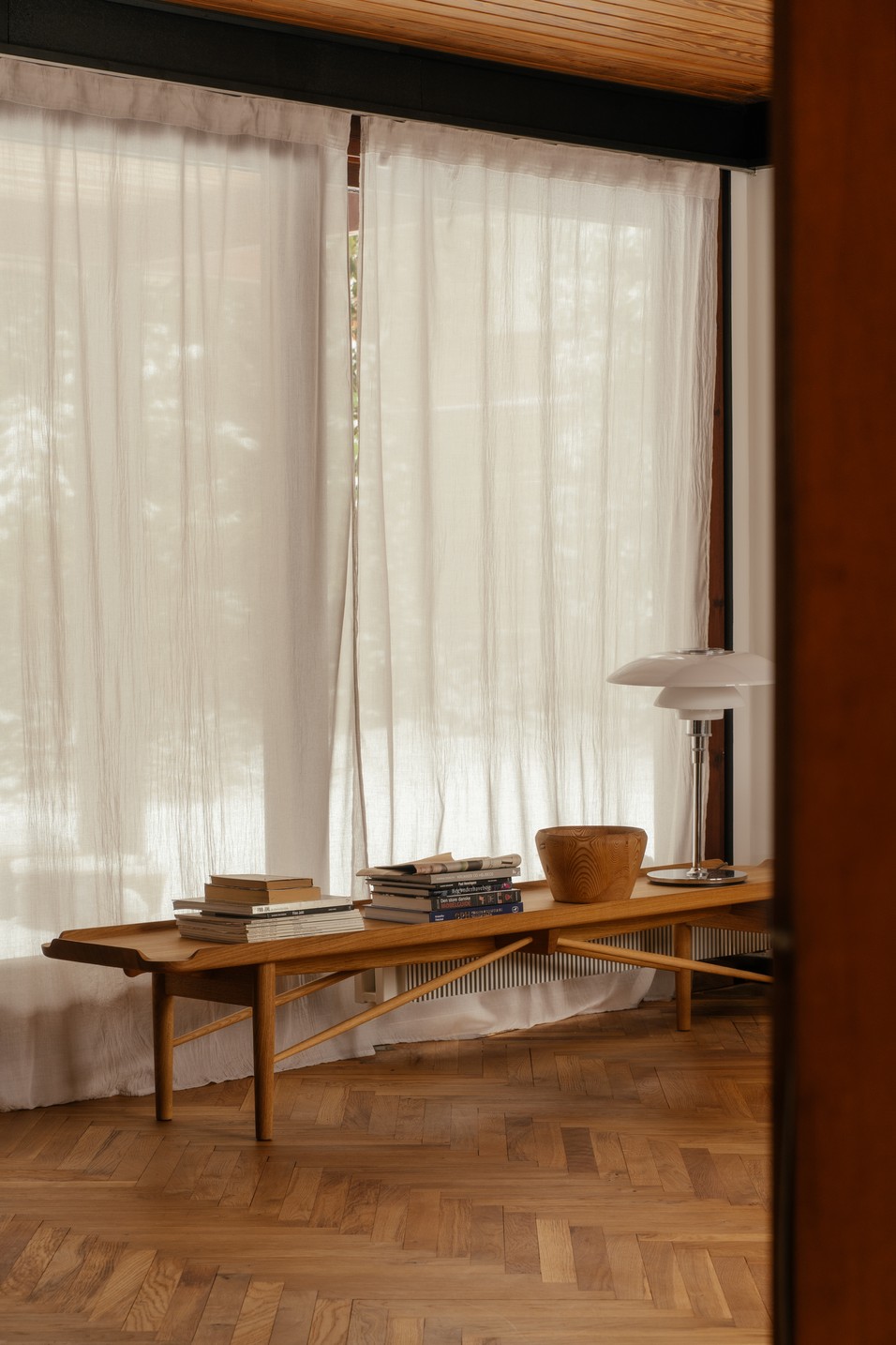 COCKTAIL BENCH par Finn juhl