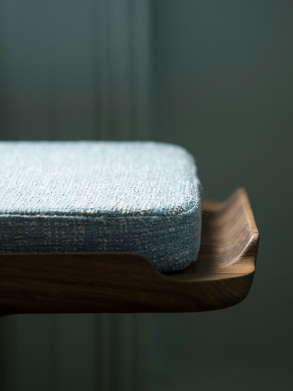 COCKTAIL BENCH par Finn juhl
