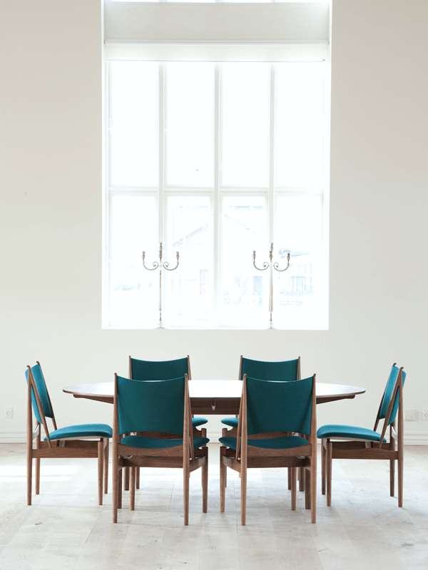 EGYPTIAN CHAIR par Finn juhl