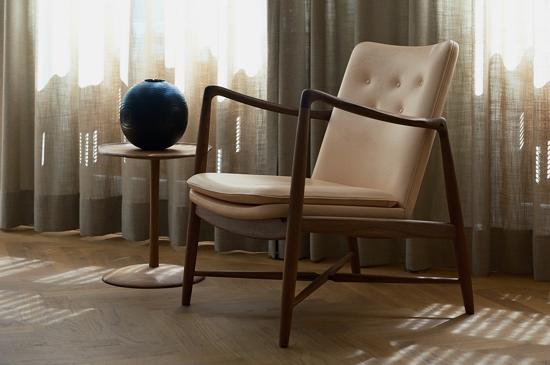 FIREPLACE CHAIR par Finn juhl