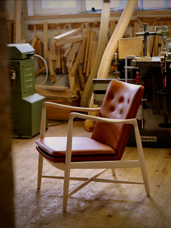 FIREPLACE CHAIR par Finn juhl