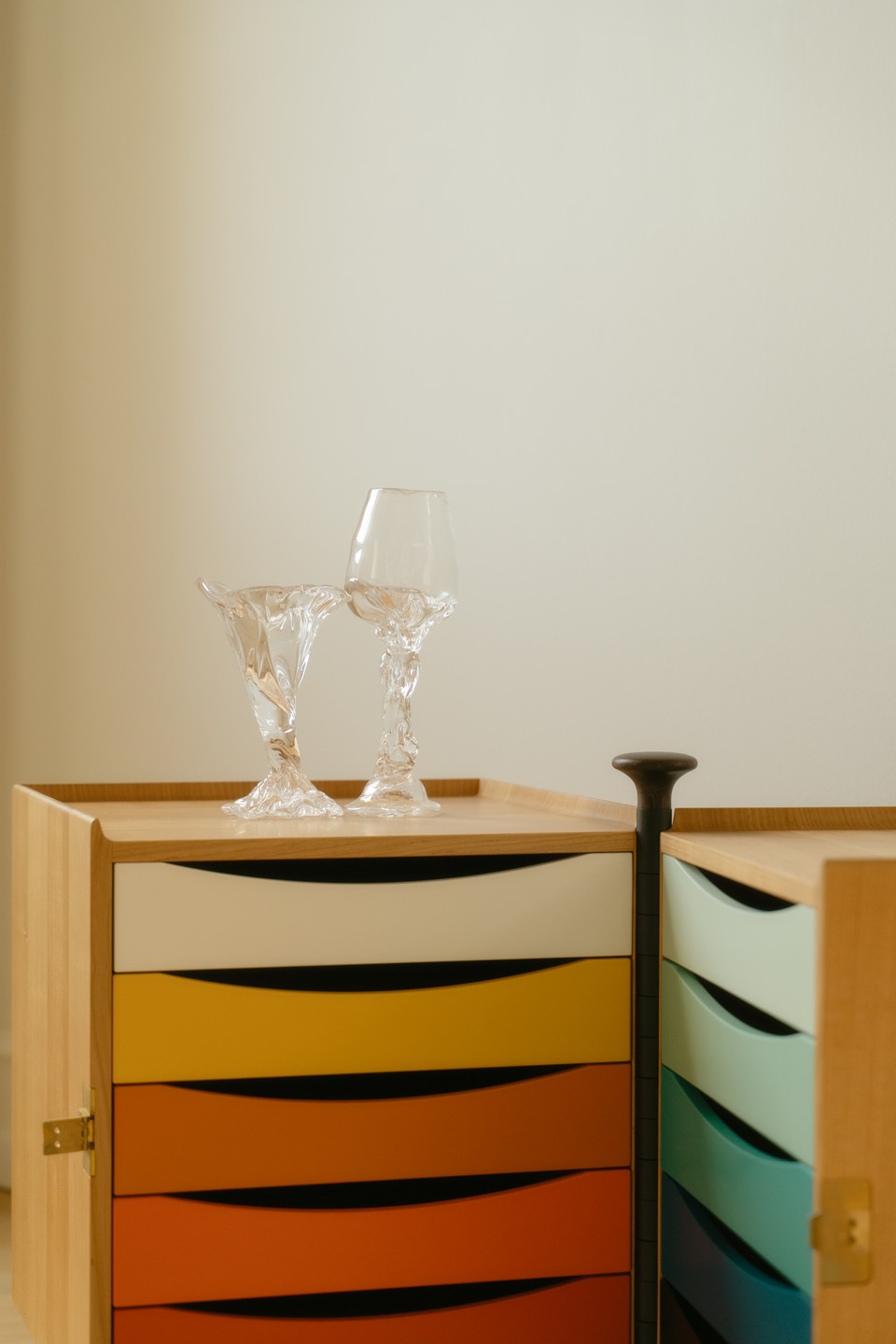 GLOVE CABINET par Finn juhl