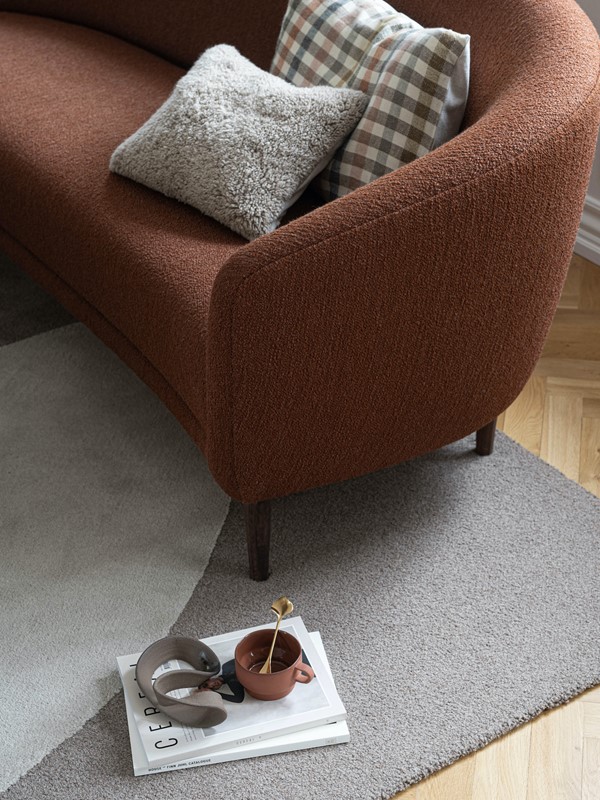 LITTLE MOTHER SOFA par Finn juhl