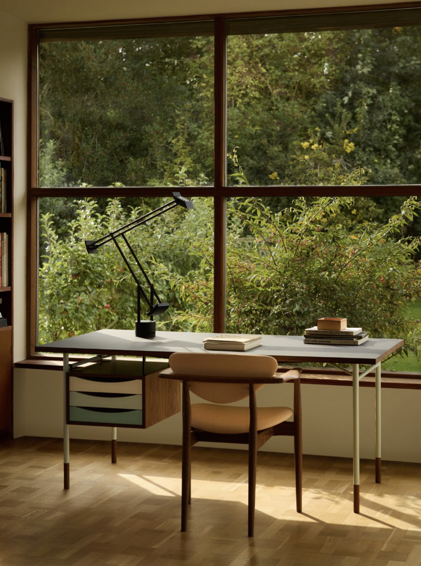 NYHAVN DESK par Finn juhl