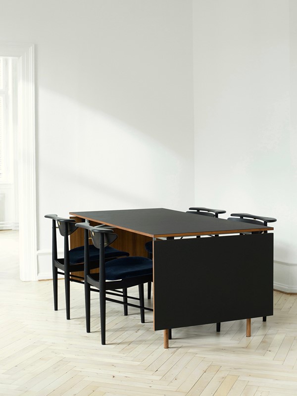 NYHAVN DINING TABLE par Finn juhl