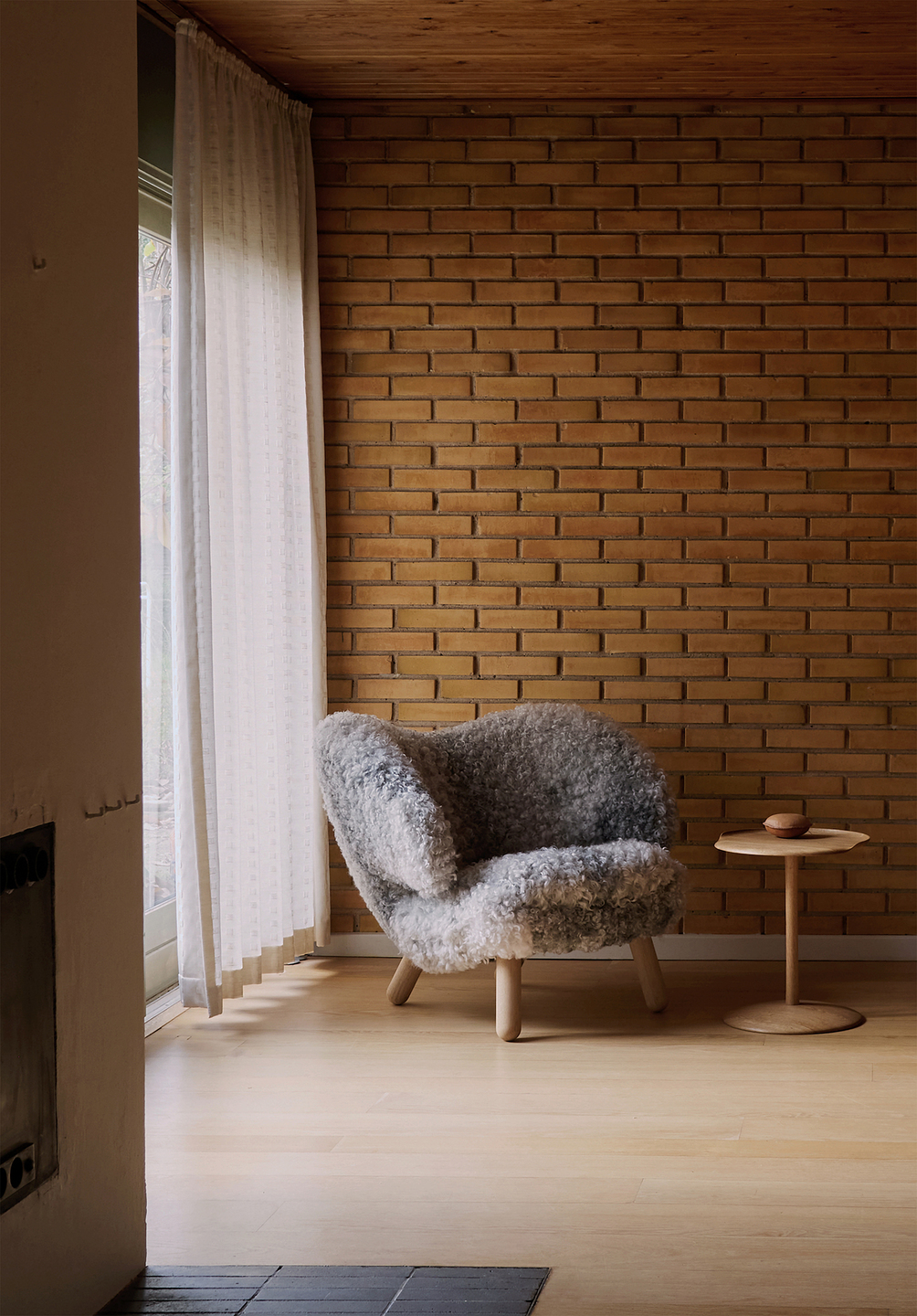 PELICAN CHAIR - SHEEPSKIN par Finn juhl