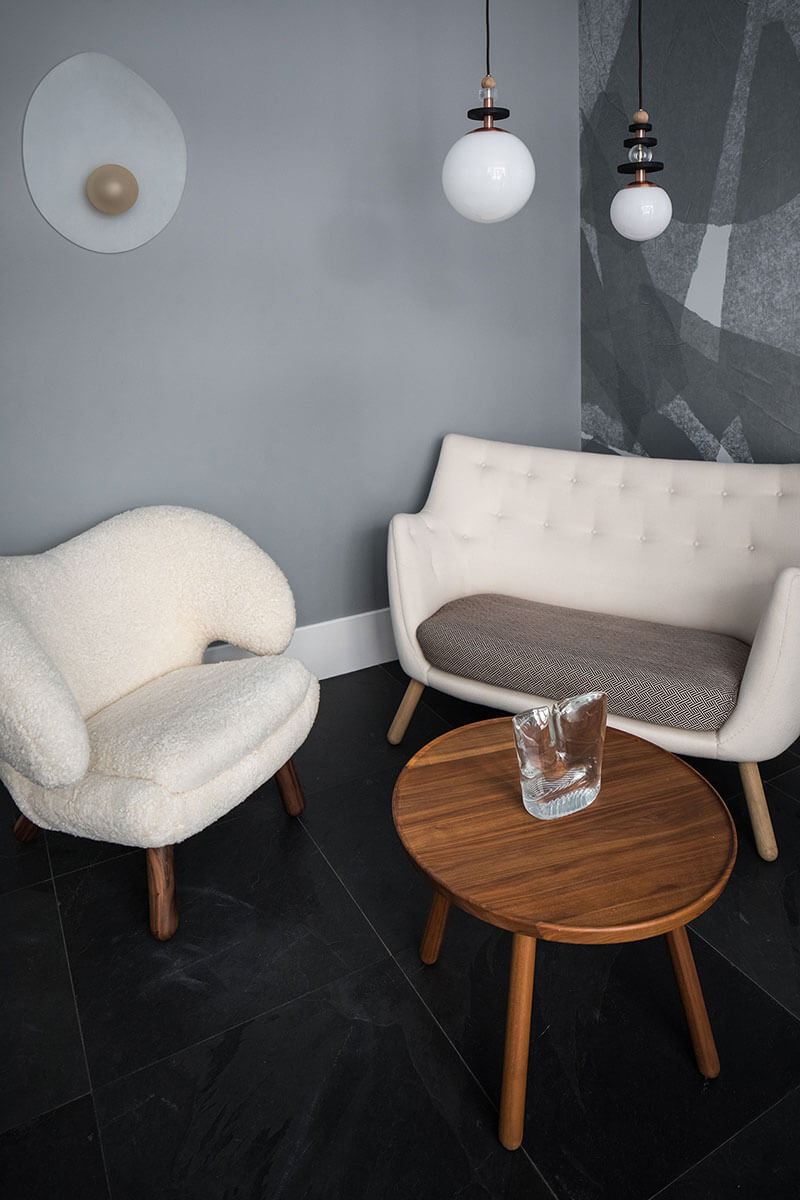 PELICAN TABLE par Finn juhl