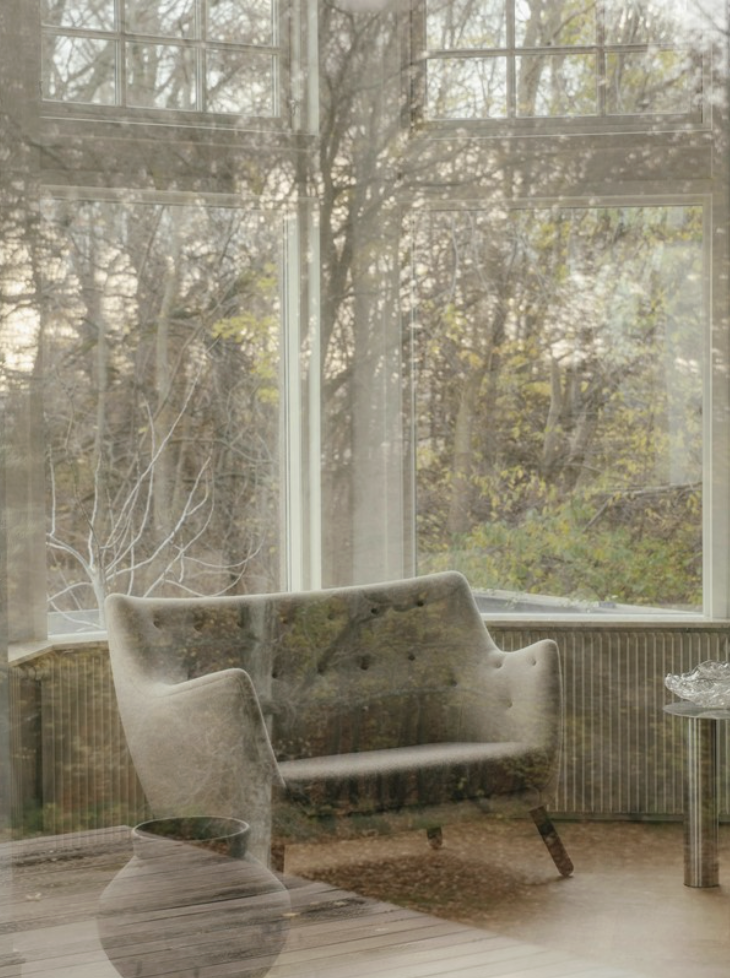 POET SOFA par Finn juhl