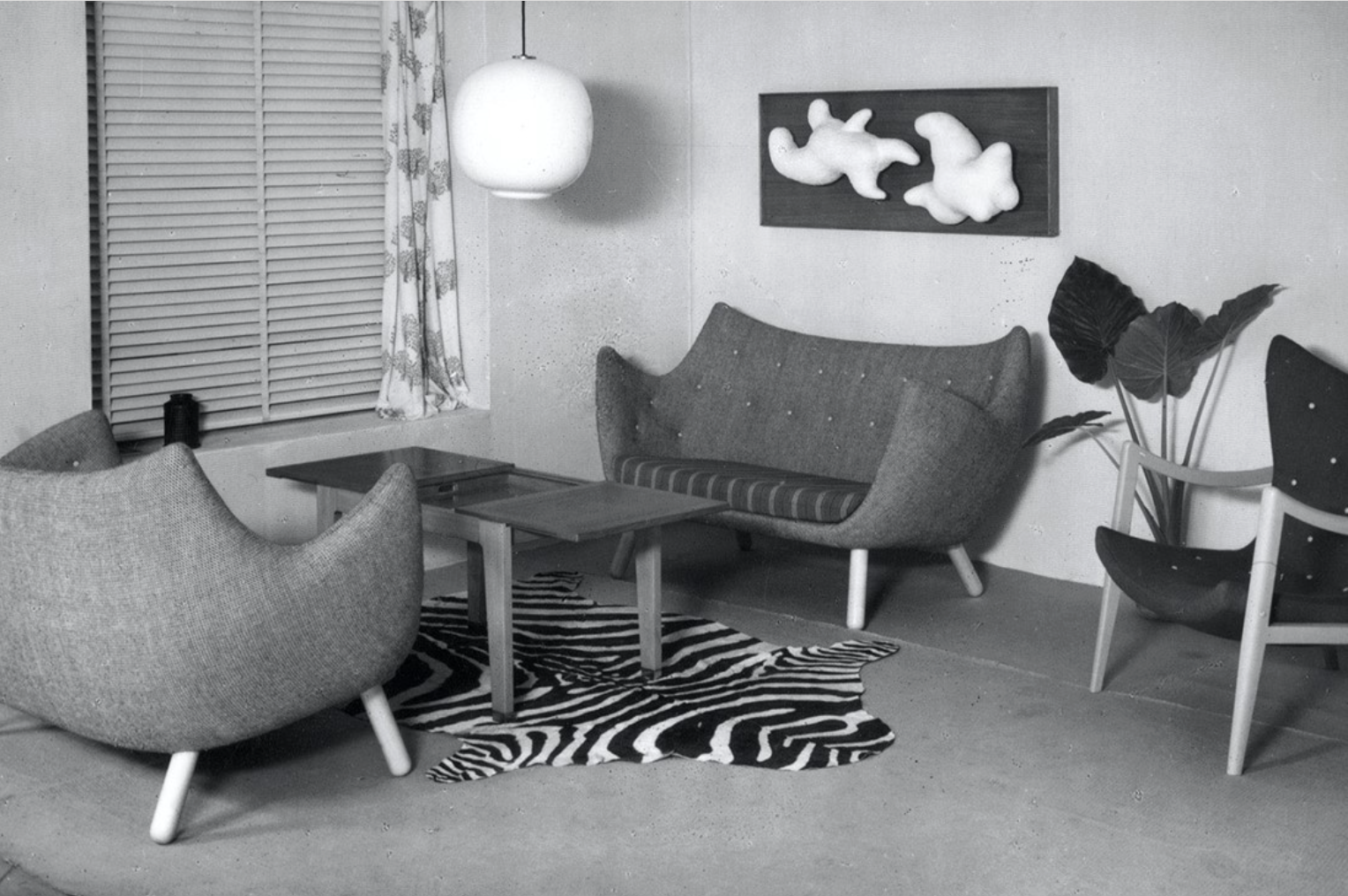 POET SOFA par Finn juhl