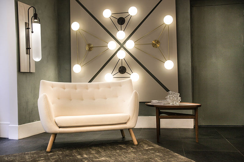 POET SOFA par Finn juhl