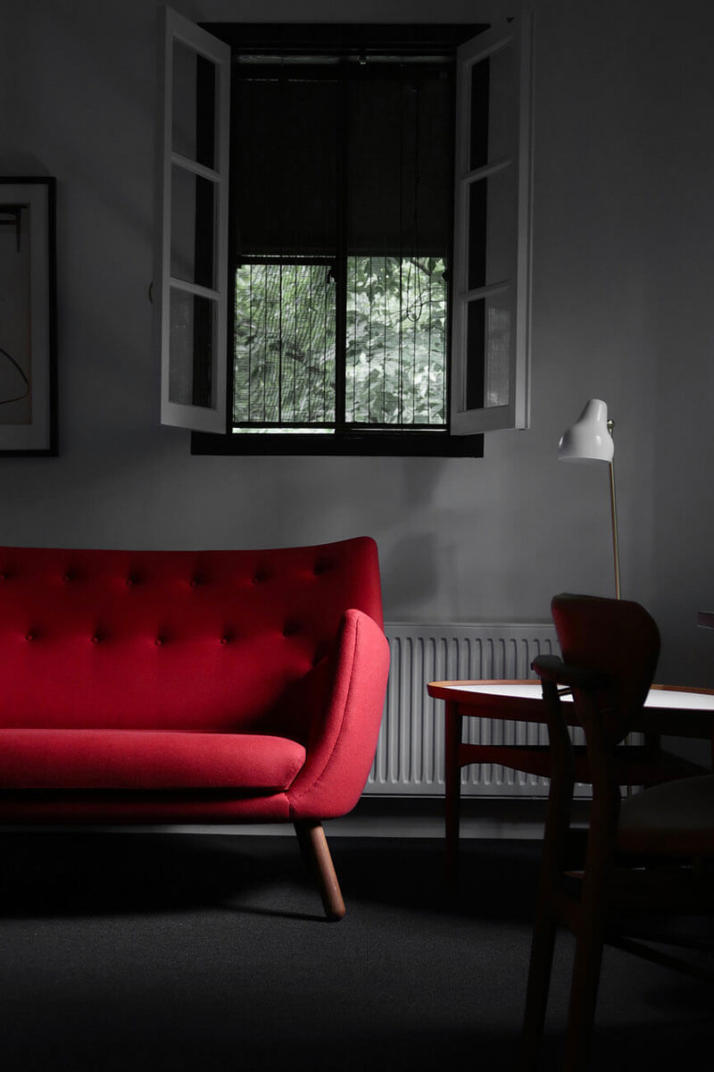 POET SOFA par Finn juhl