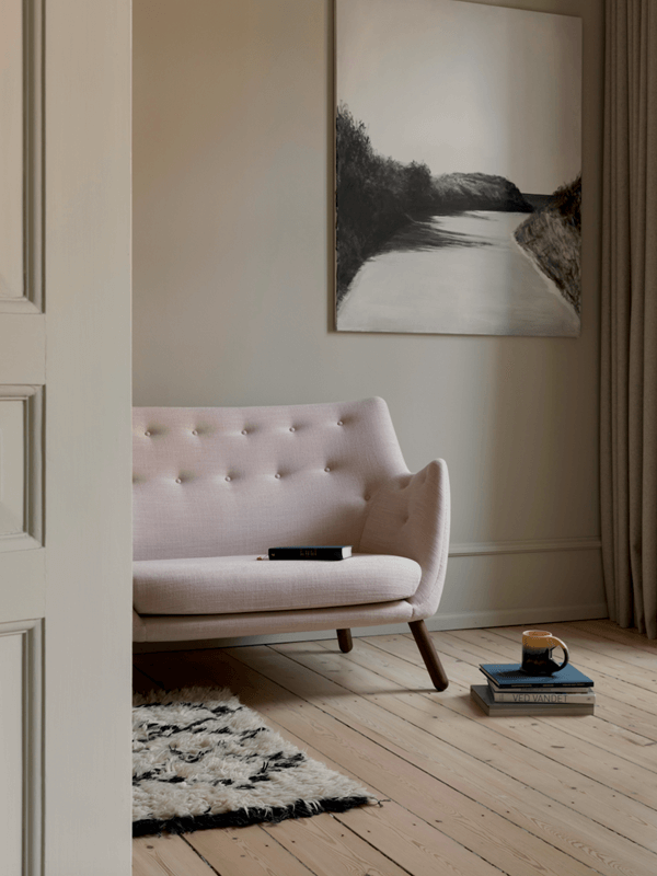 POET SOFA par Finn juhl