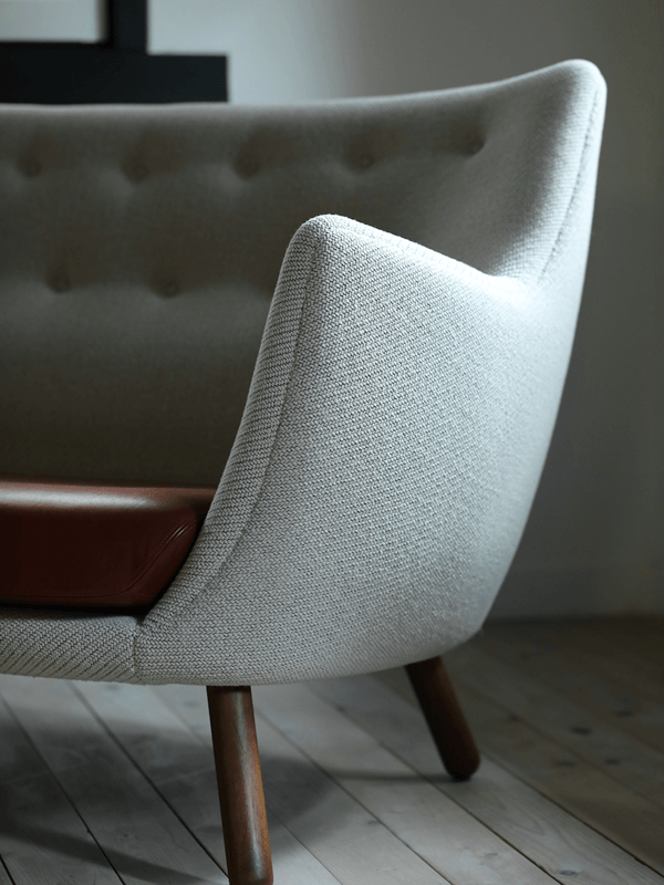 POET SOFA par Finn juhl