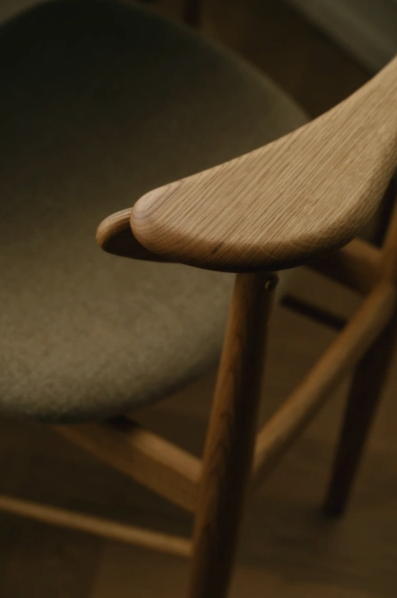 READING CHAIR - OAK par Finn juhl