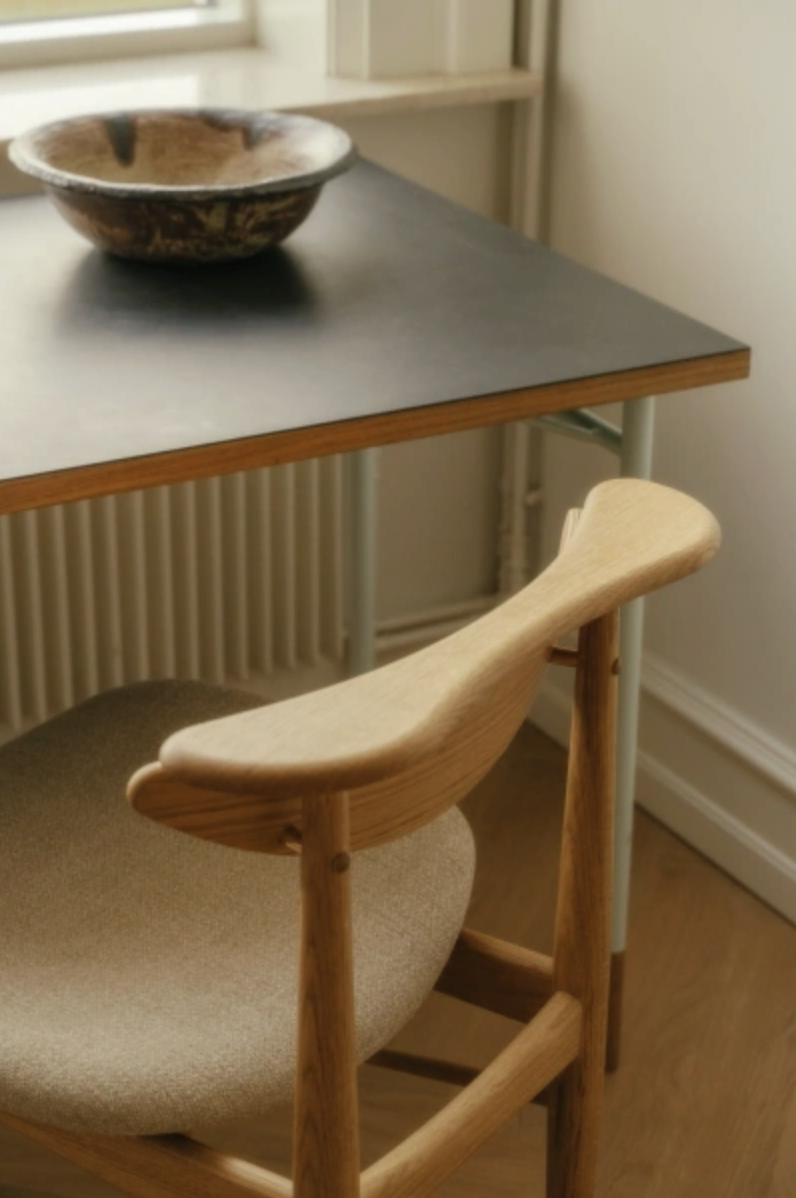 READING CHAIR - OAK par Finn juhl