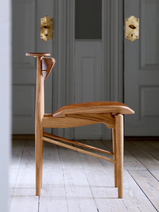 READING CHAIR - VENEER SEAT par Finn juhl