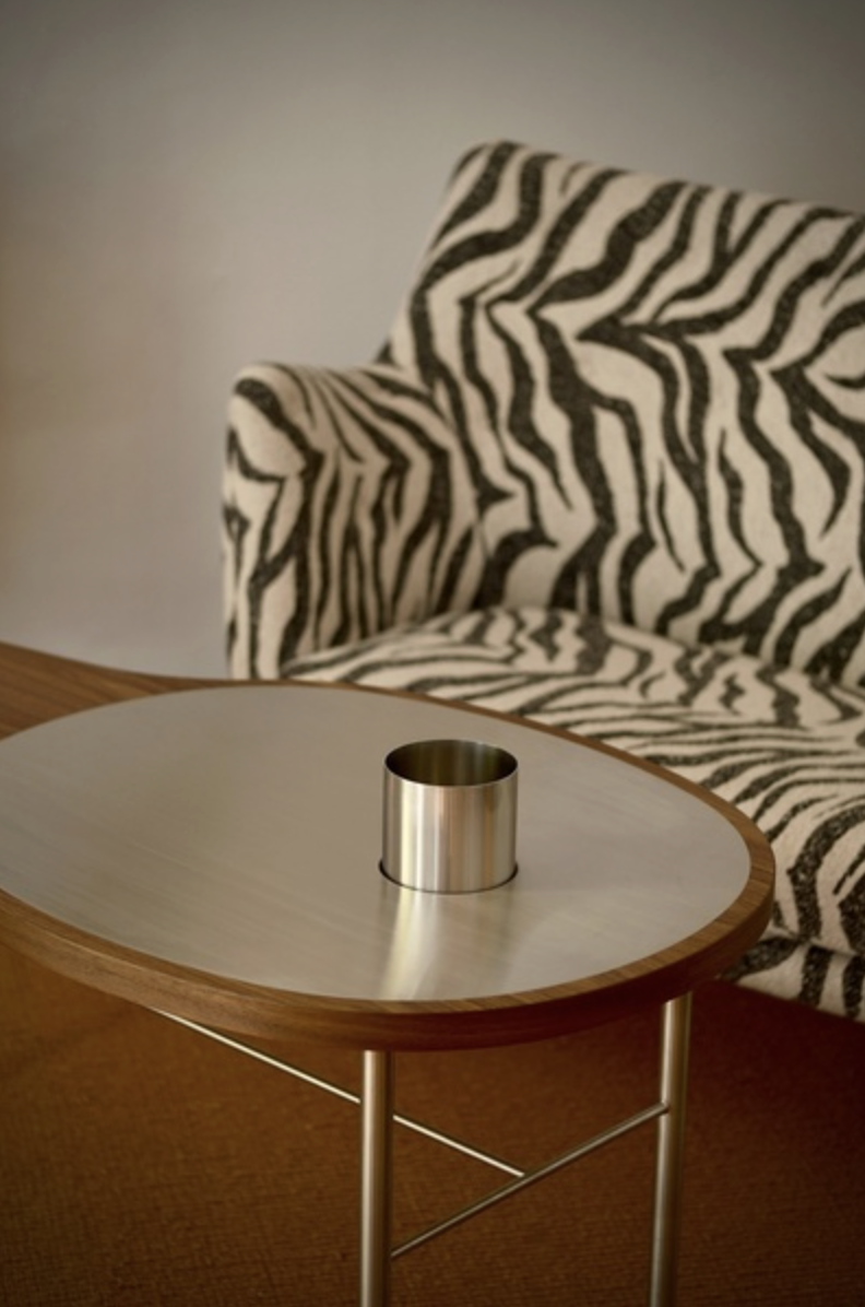 ROSS COFFEE TABLE par Finn juhl
