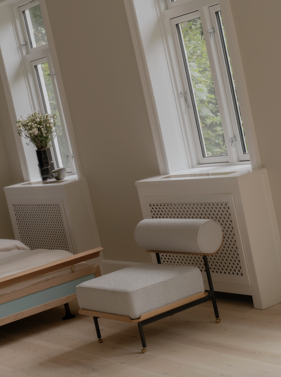 TELEVISION CHAIR par Finn Juhl