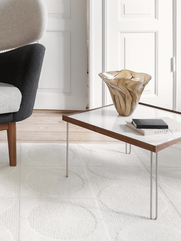 TRAY TABLE par Finn juhl