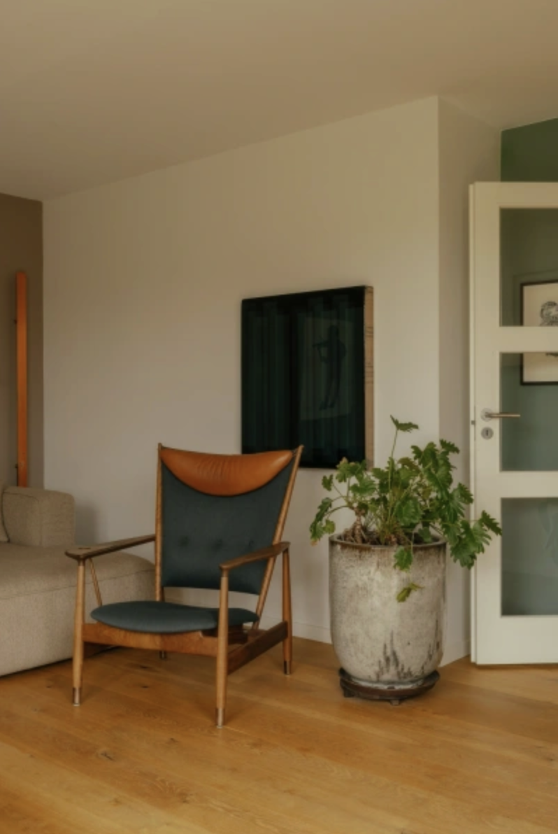 WHISKY CHAIR par Finn juhl