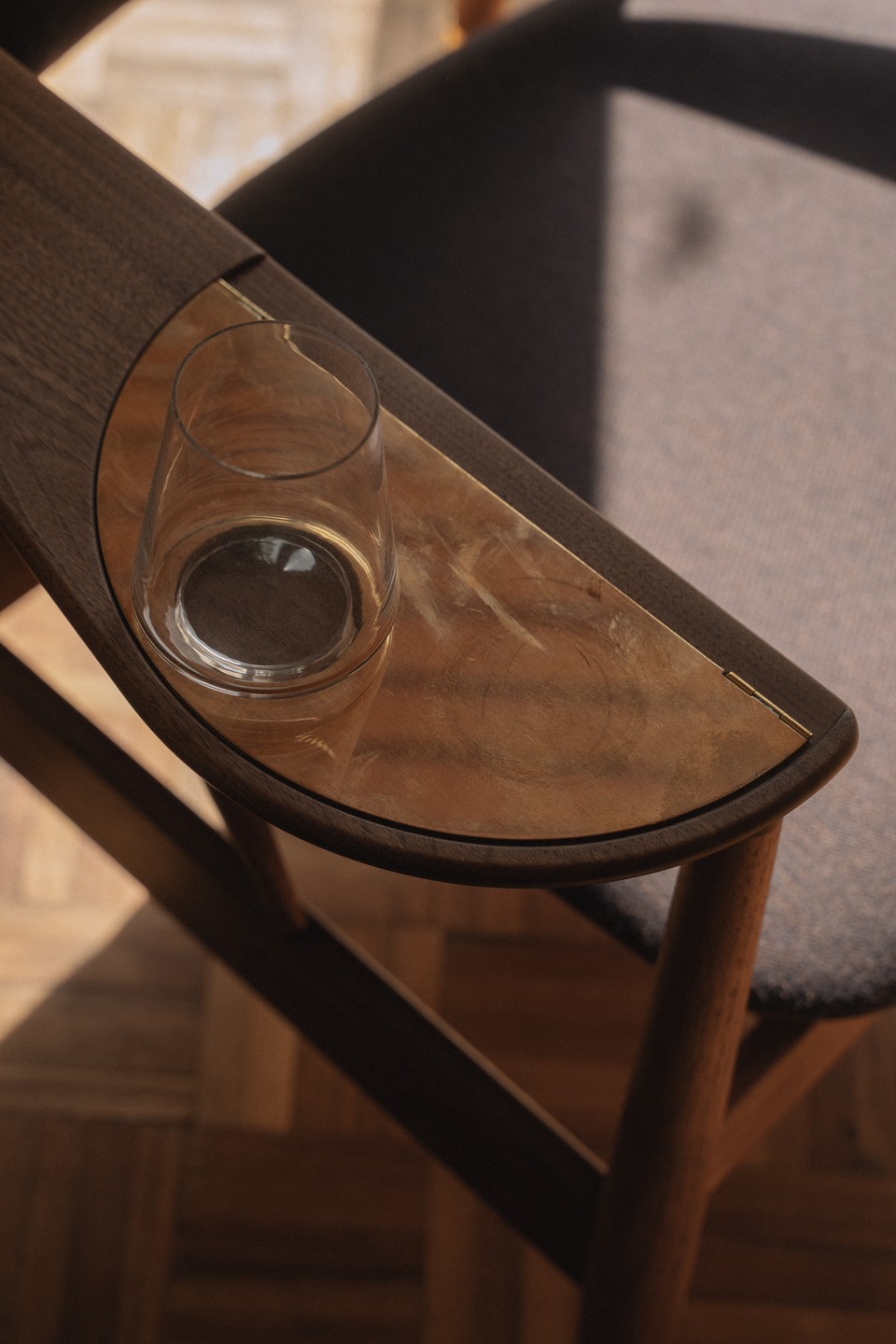 WHISKY CHAIR par Finn juhl