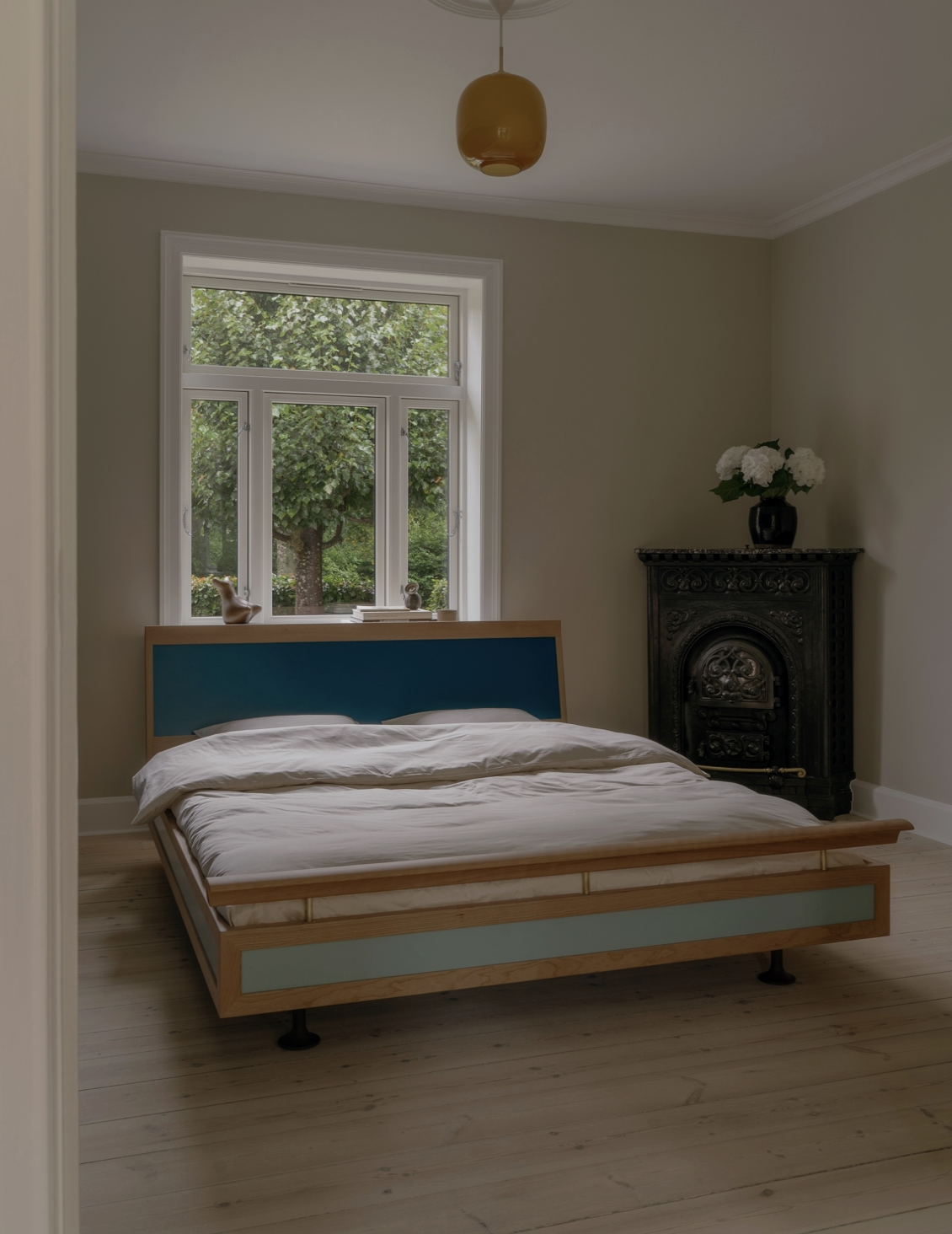 WILHEM HANSEN BED par Finn Juhl