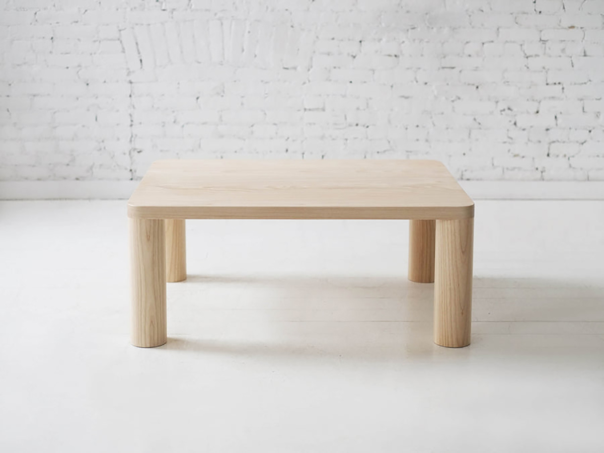 COLUMN COFFEE TABLE - CORNER LEG/ SQUARE & RECTANGLE par Fort Standard