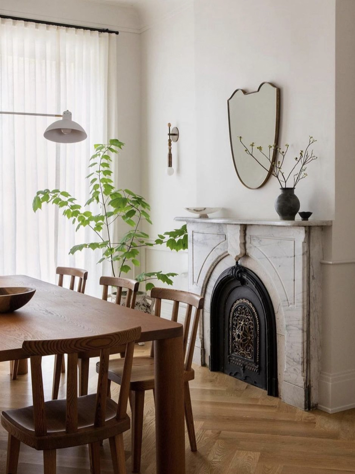 COLUMN DINING TABLE - CORNER LEG par Fort Standard