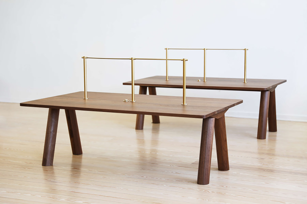 COLUMN WORK TABLE - ANGLED LEG/ DESK par Fort Standard