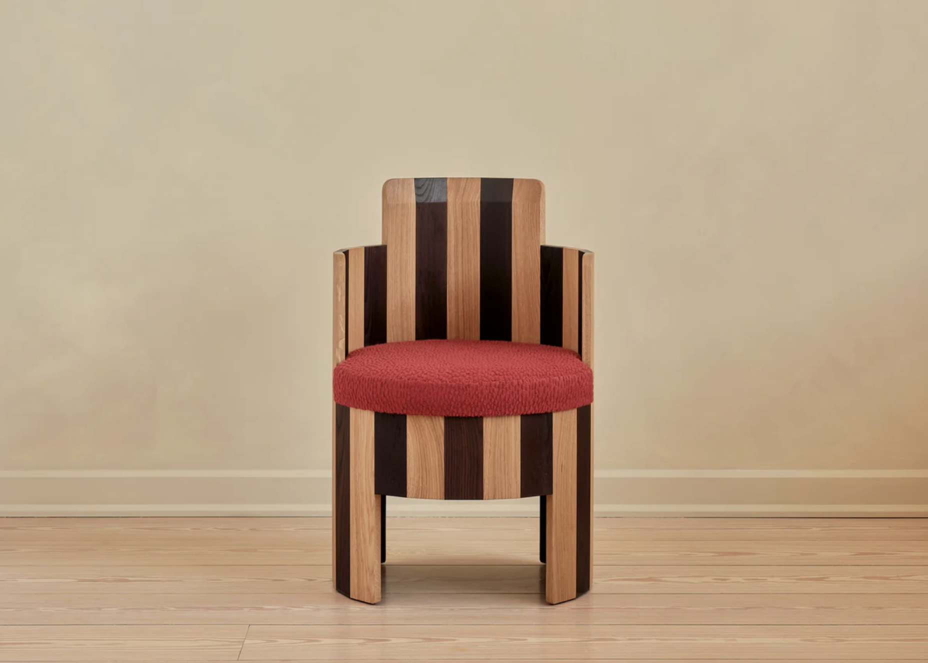 COOPERAGE CHAIR - UPHOLSTERED par Fort Standard