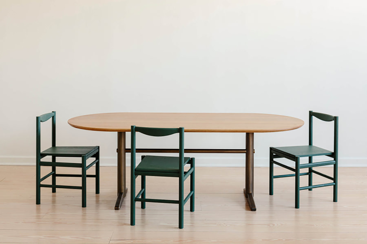 PILLAR DINING TABLE - RACETRACK par Fort Standard