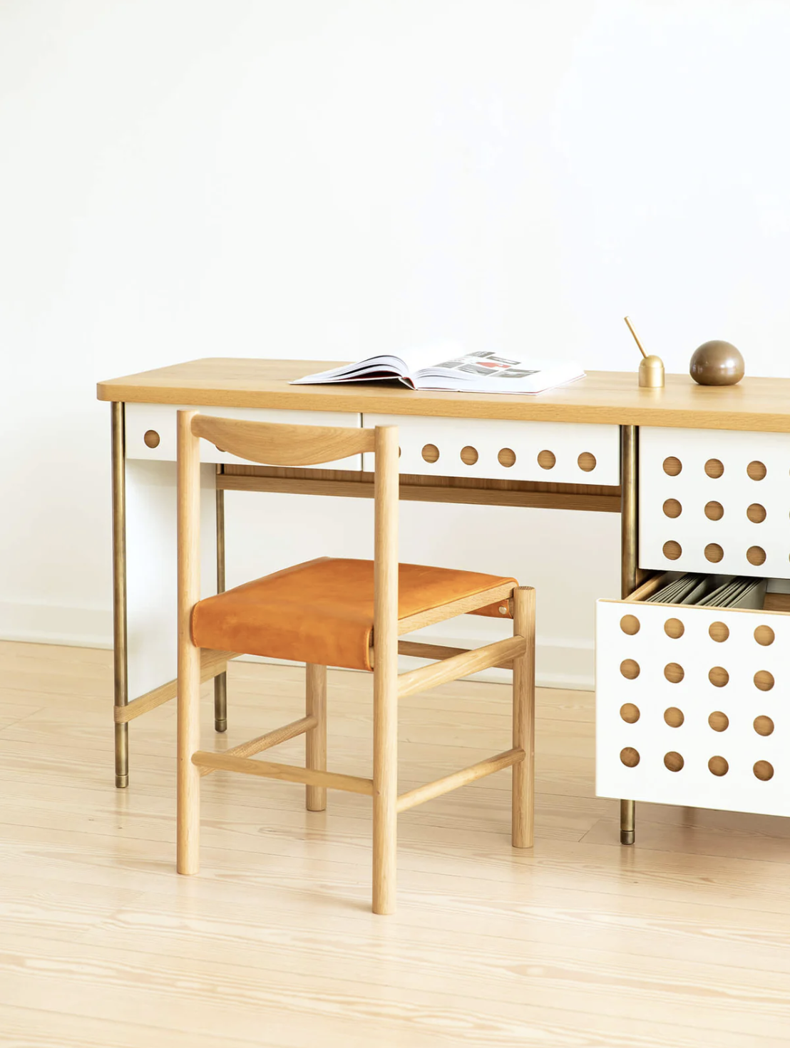 RANGE CHAIR par Fort Standard