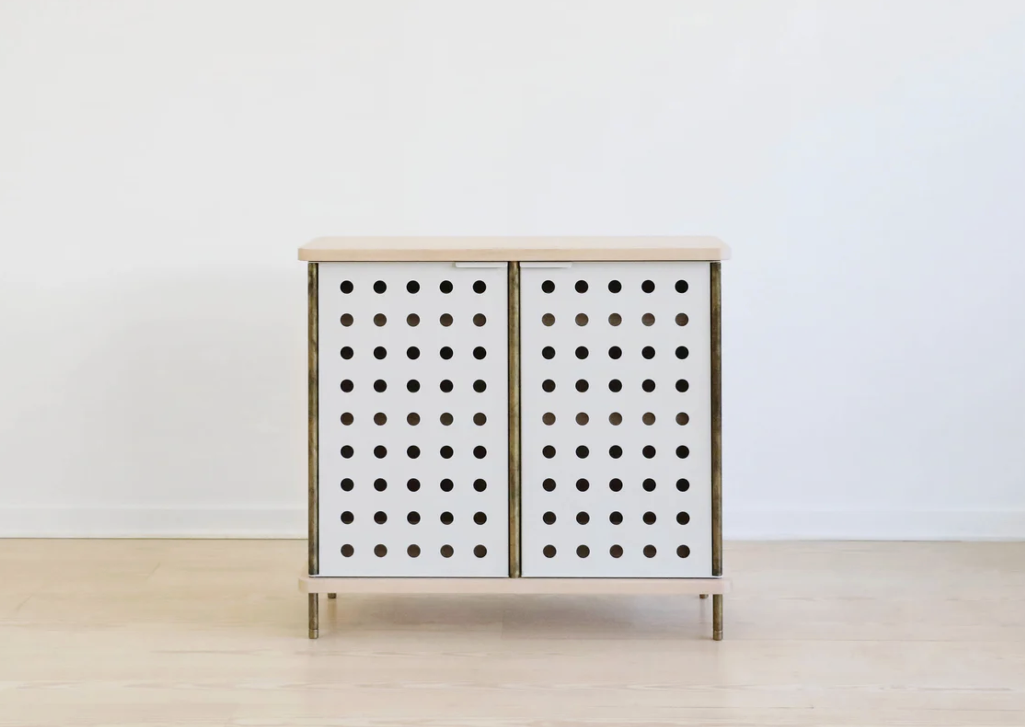 STRATA ACCENT CABINET - TWO BAY par Fort Standard