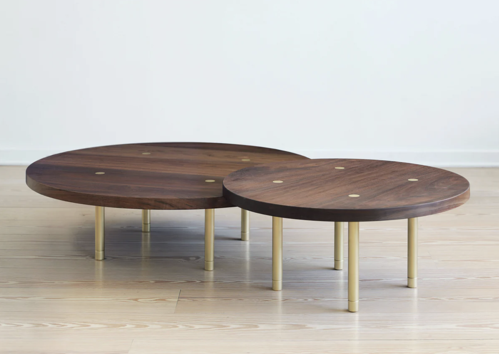 STRATA COFFEE TABLE - ROUND par Fort Standard