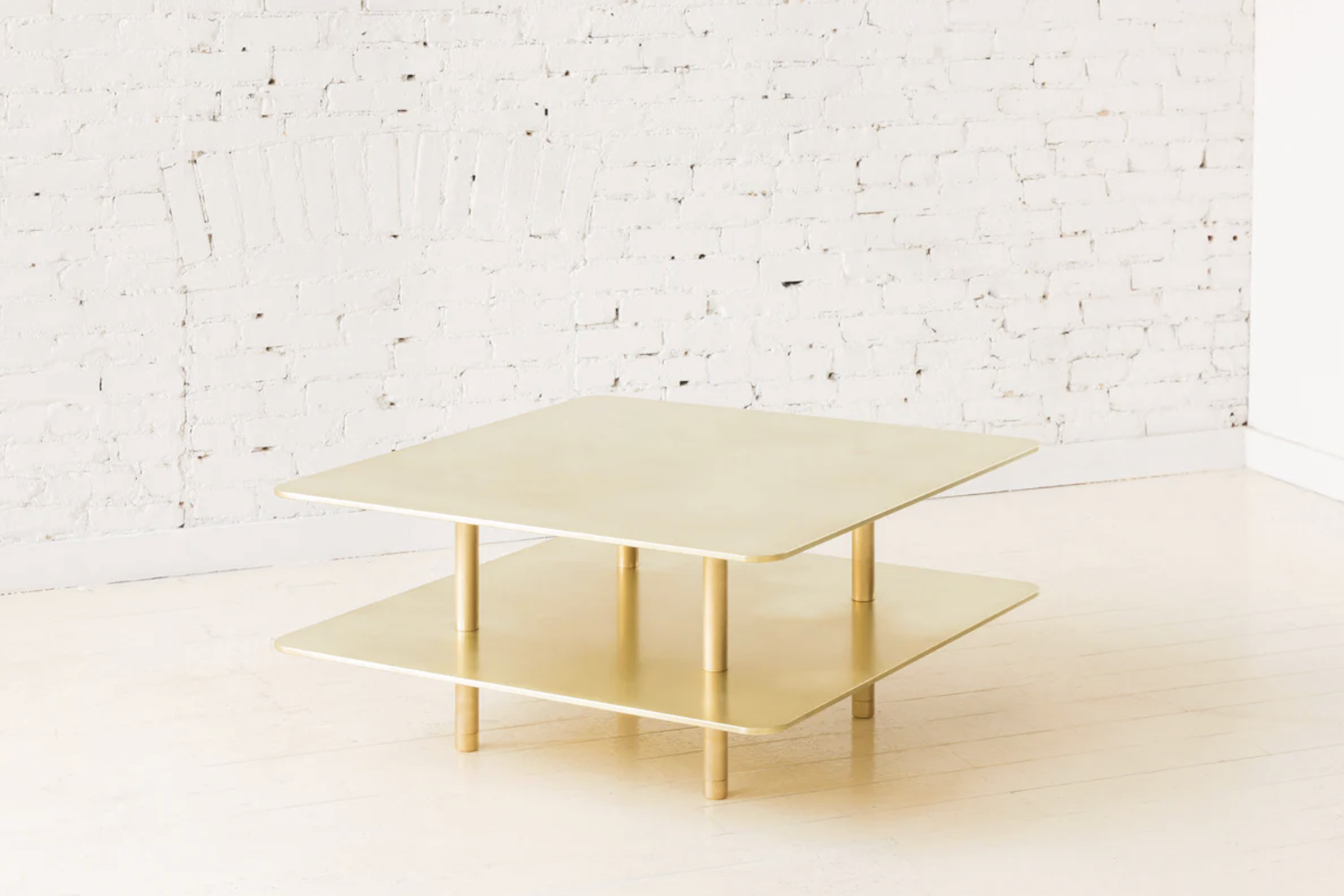 STRATA COFFEE TABLE - TWO TIER/SQUARE/METAL par Fort Standard