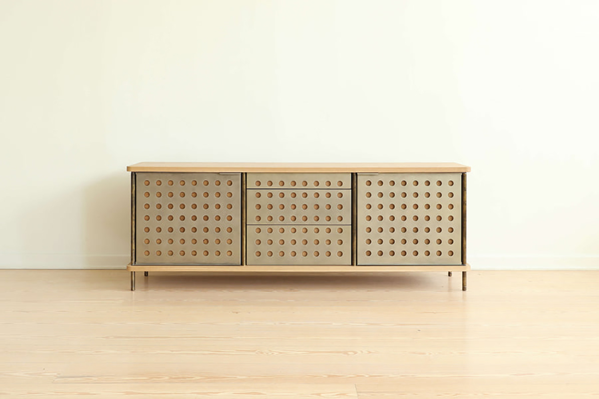 STRATA CREDENZA - THREE BAY par Fort Standard