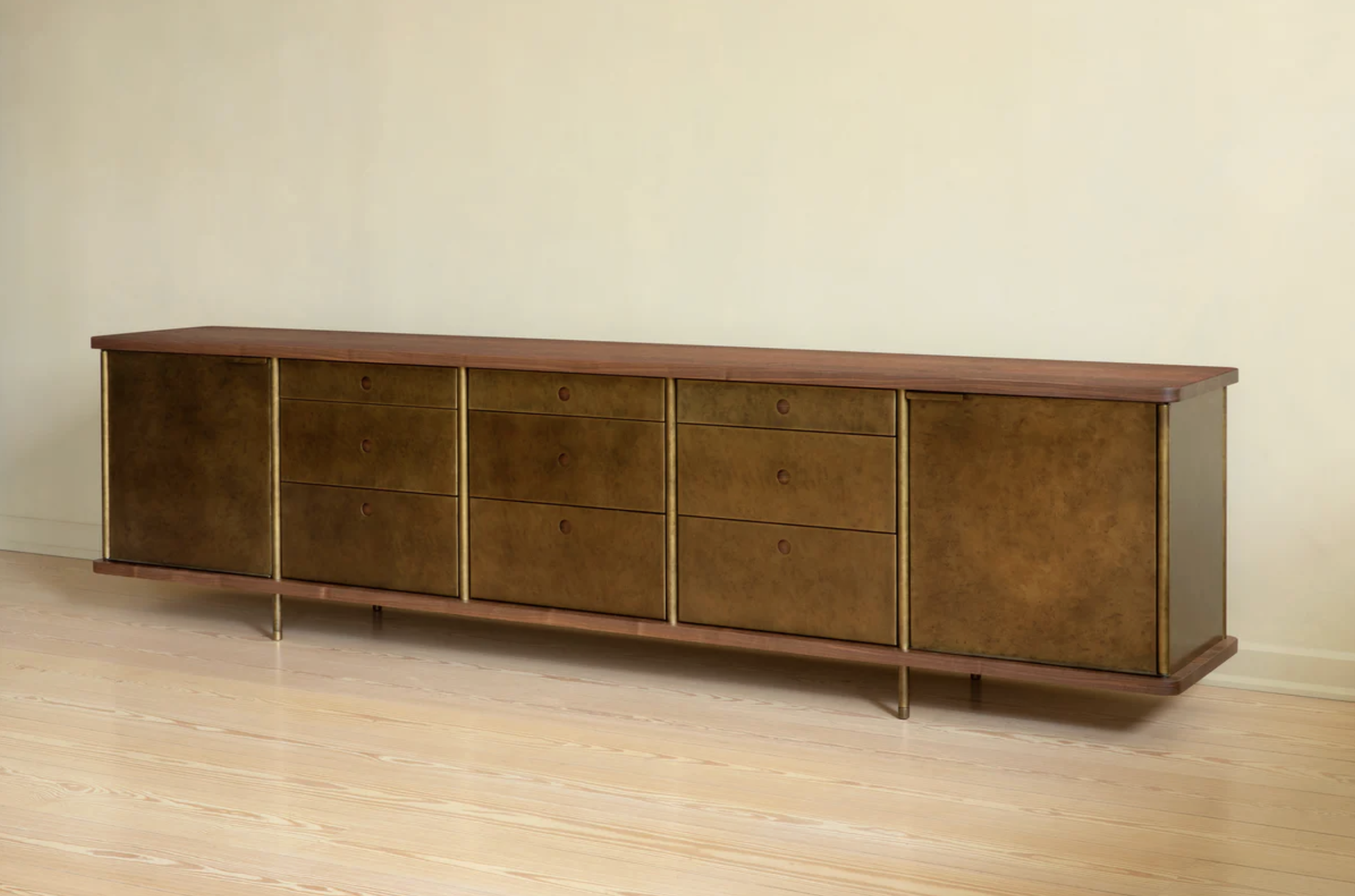 STRATA CREDENZA - FIVE BAY par Fort Standard