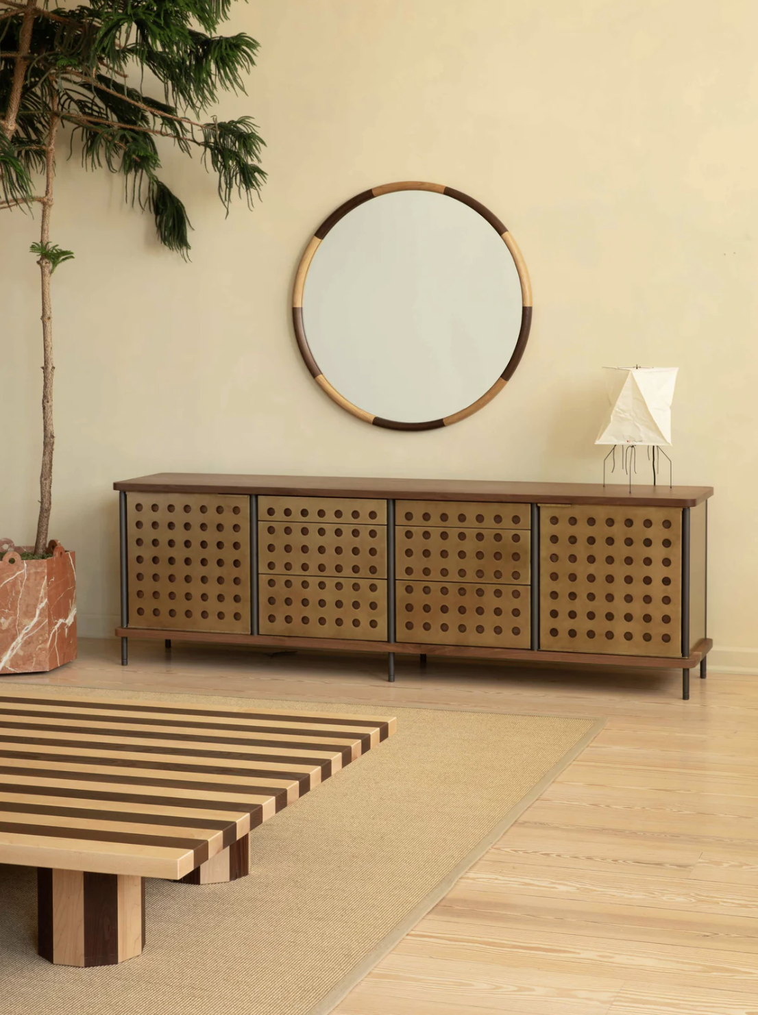 STRATA CREDENZA - FOUR BAY par Fort Standard