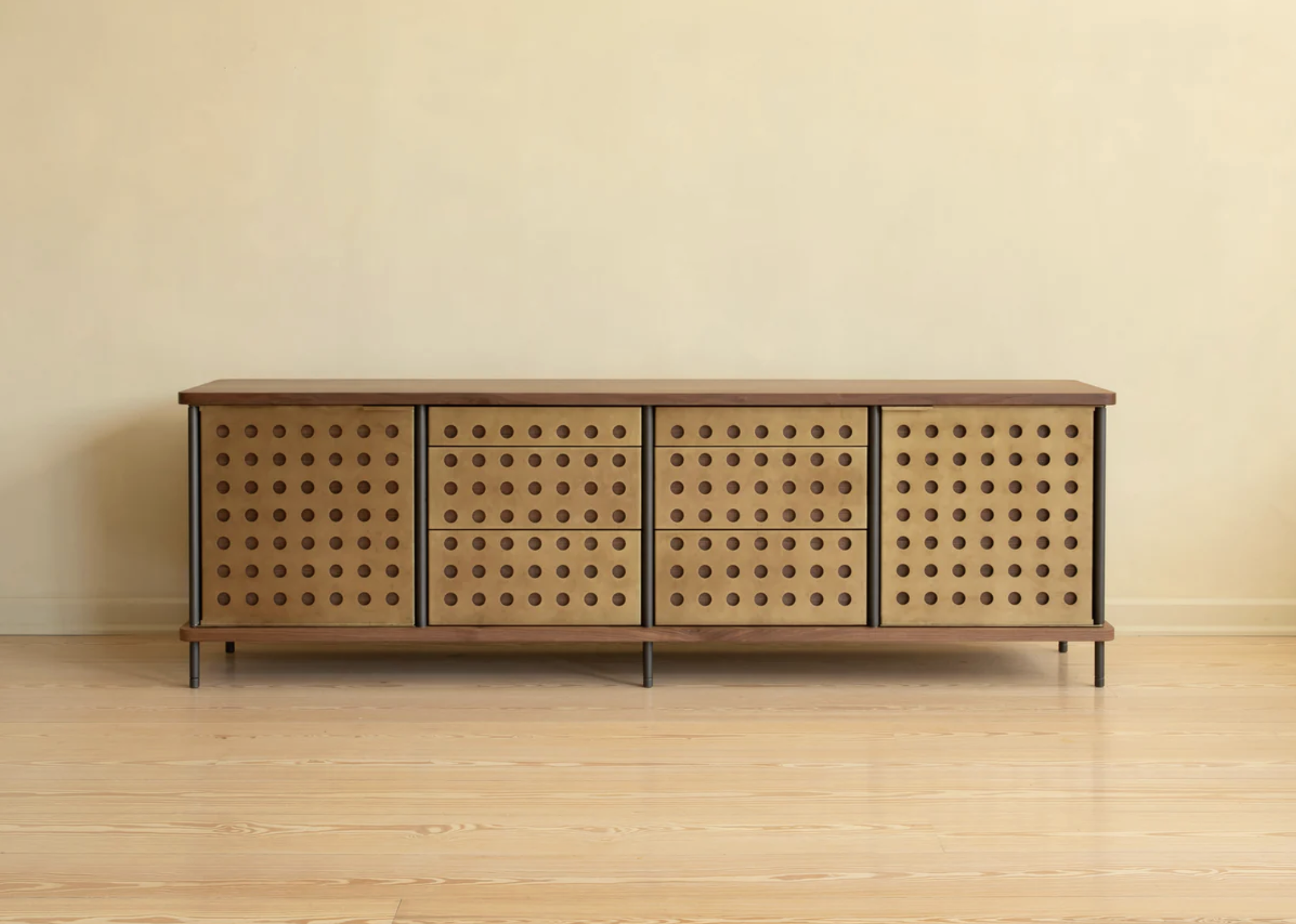 STRATA CREDENZA - FOUR BAY par Fort Standard