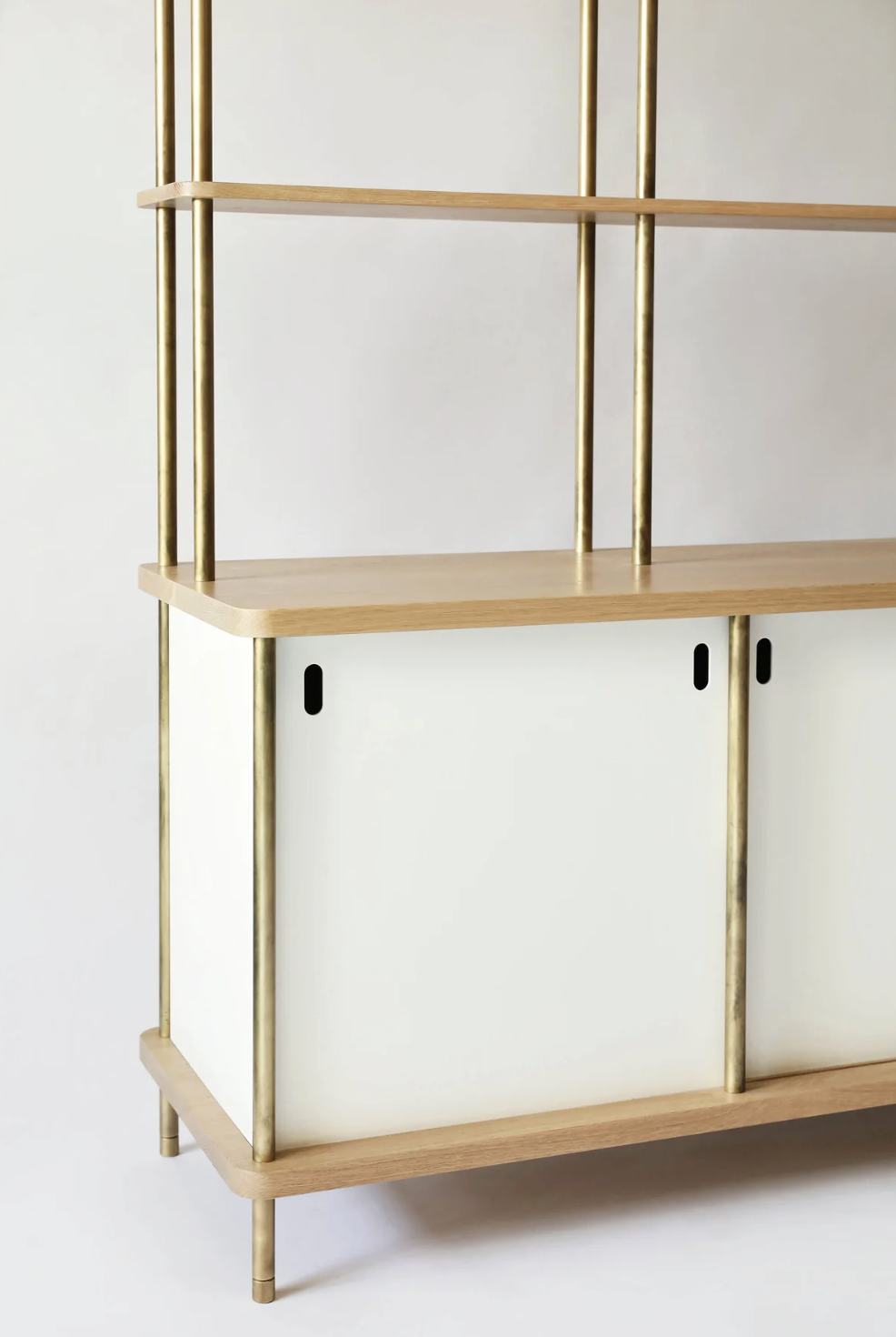 STRATA HUTCH - THREE BAY par Fort Standard