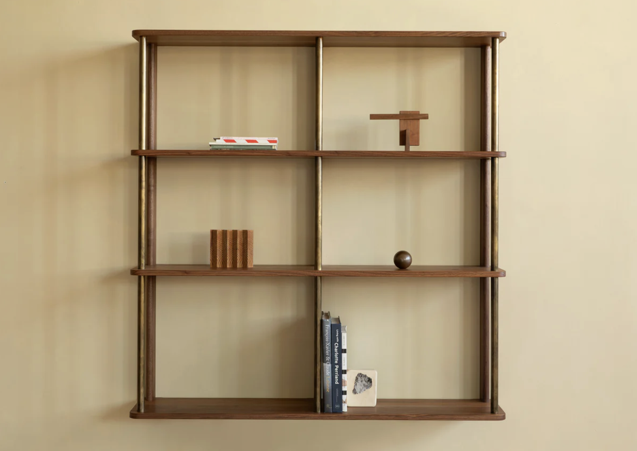 STRATA WALL SHELF - THREE ROWS par Fort Standard