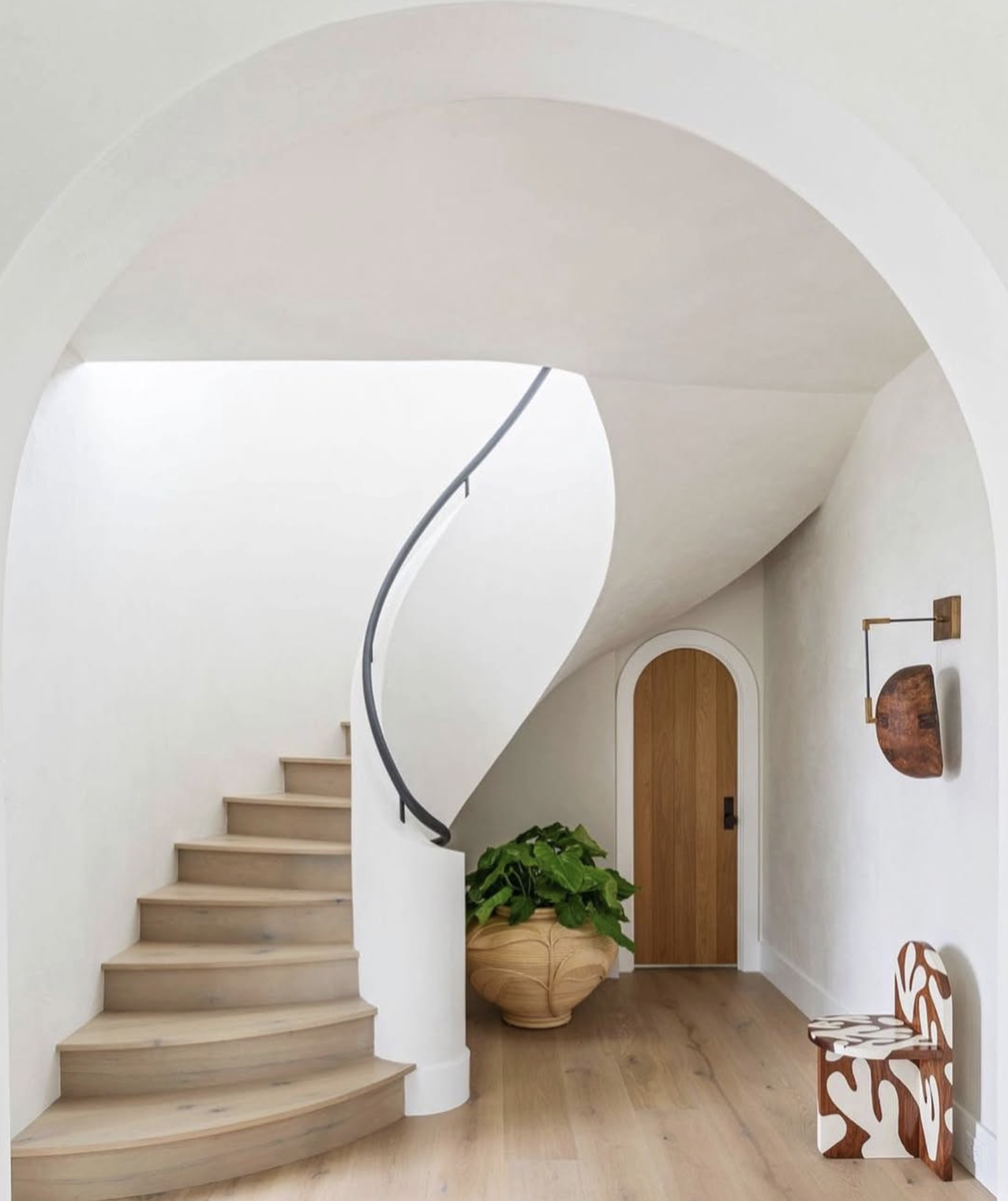 TOMBSTONE CHAIR - STONE par Fort Standard