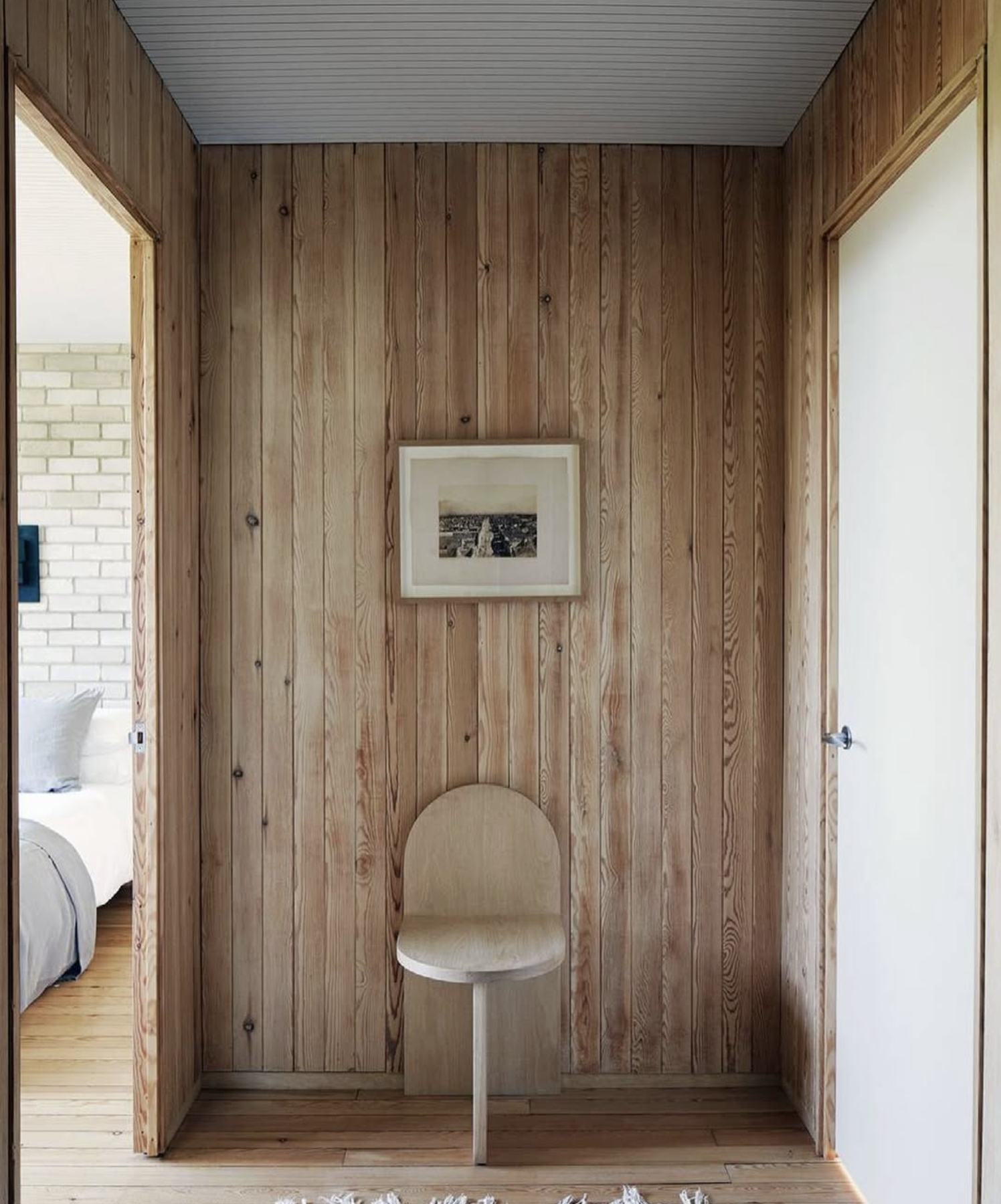 TOMBSTONE CHAIR - WOOD par Fort Standard